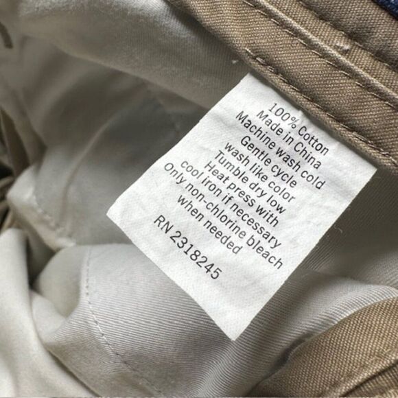 Vineyard Vines Men's 32W x 30" IS Khaki Chinos - Picture 3 of 5